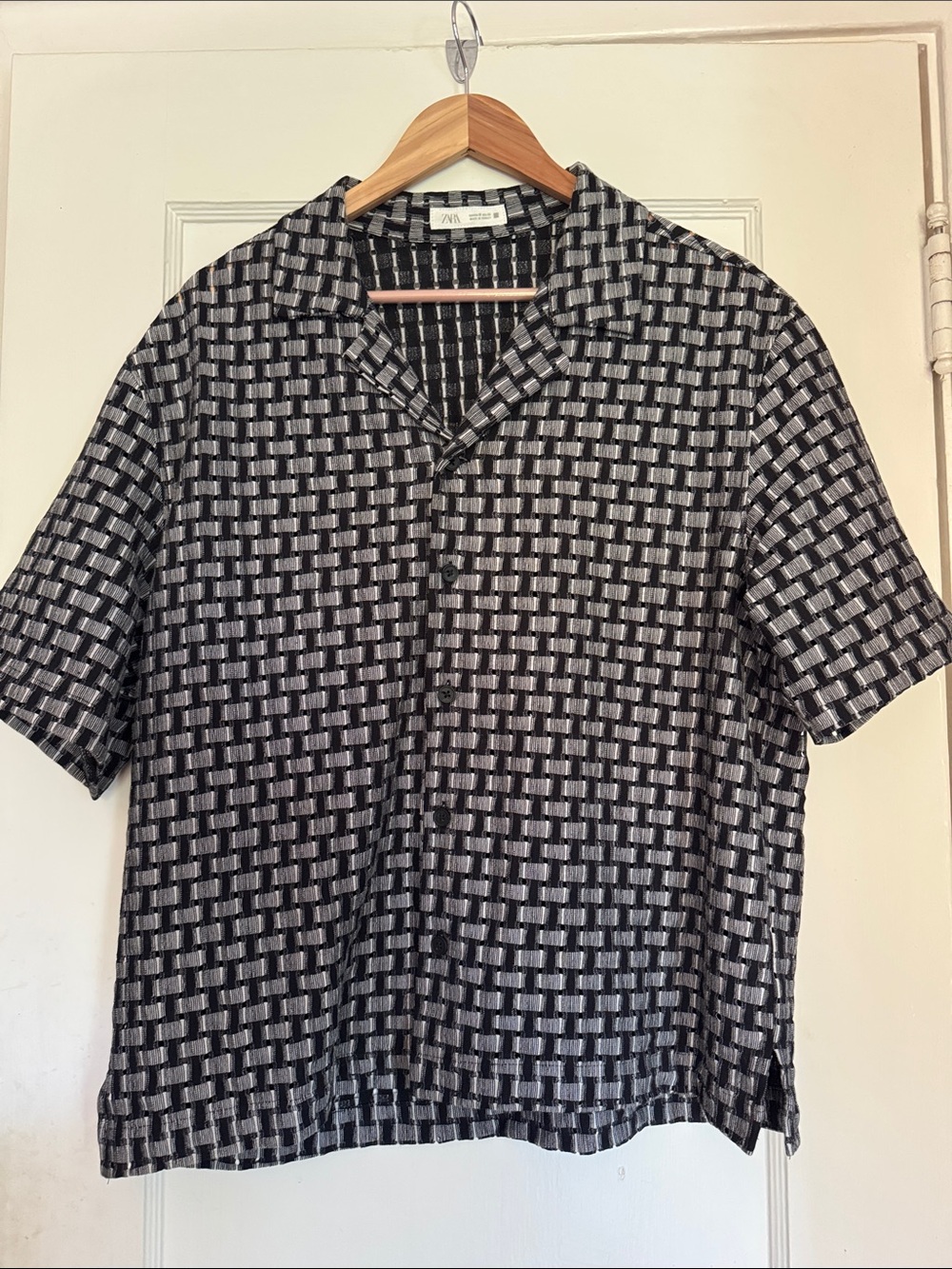 Zara Men Black & Gray Geometric Short-Sleeve Button-Down Shirt Medium